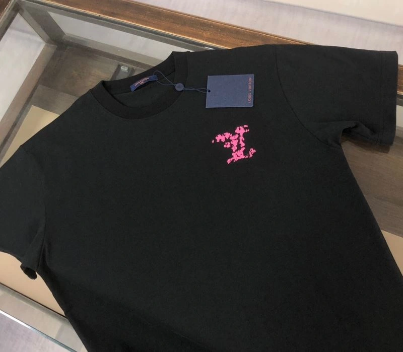 Louis Vuitton T-Shirts OnTrend 138893