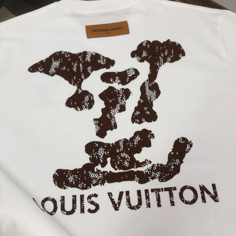 Flexible Louis Vuitton T-Shirts 138886
