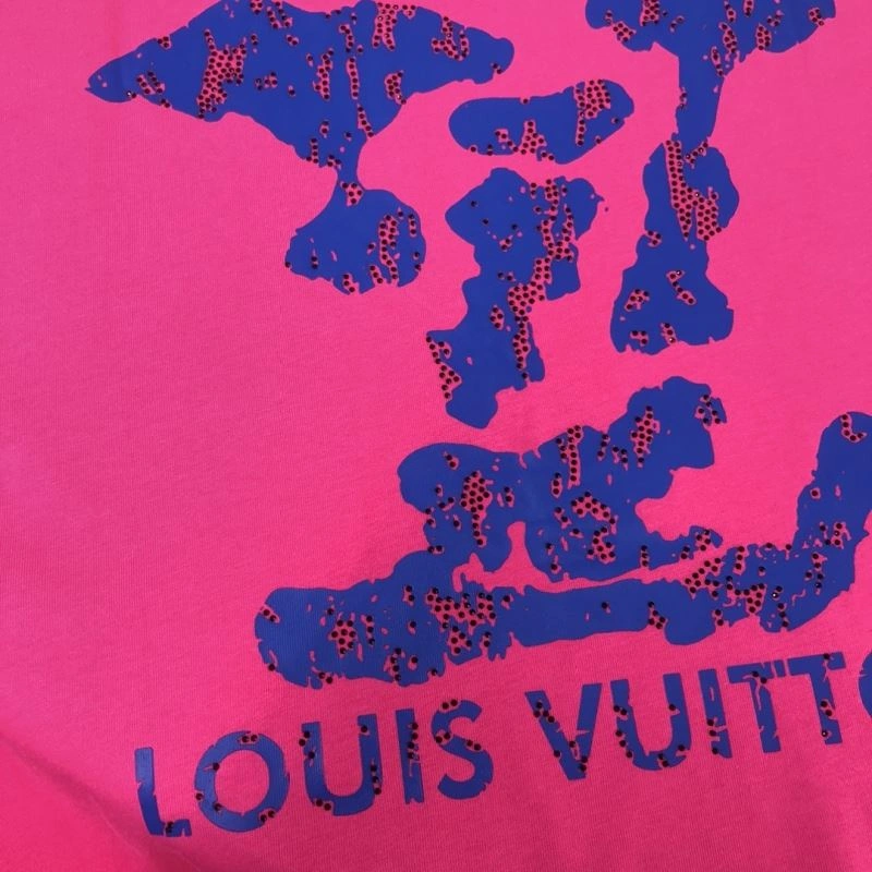 Louis Vuitton T-Shirts Chic 138883
