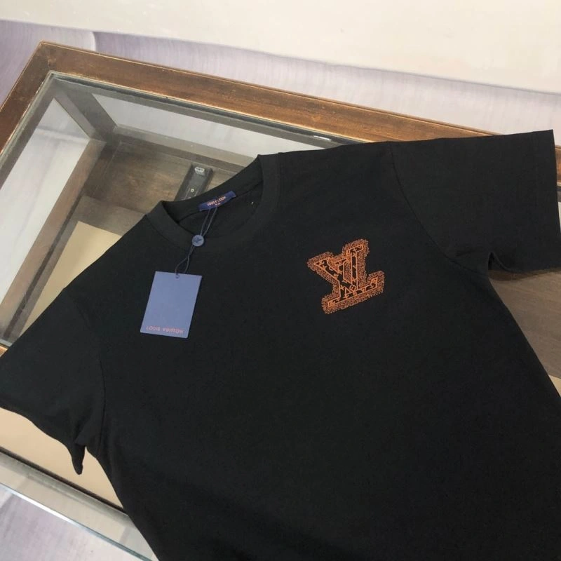 Louis Vuitton T-Shirts Chic 138885