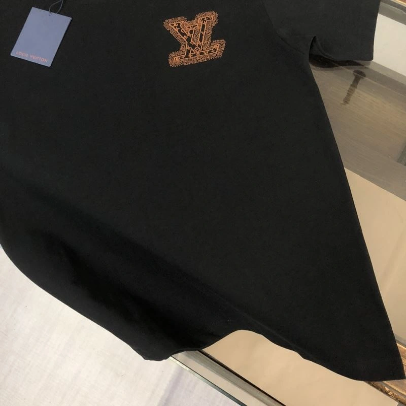 Louis Vuitton T-Shirts Chic 138885