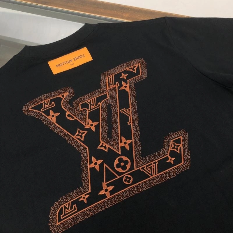 Louis Vuitton T-Shirts Chic 138885
