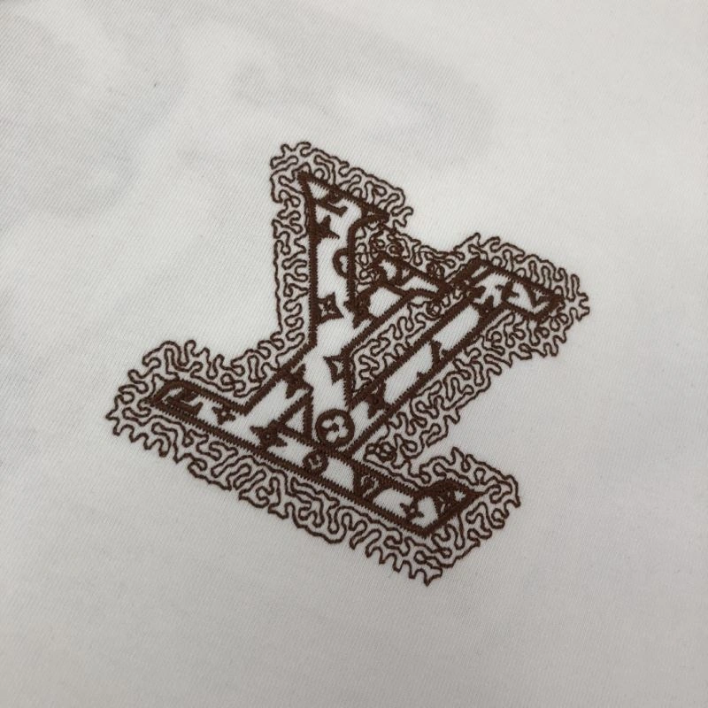 Tailored Louis Vuitton T-Shirts 138884
