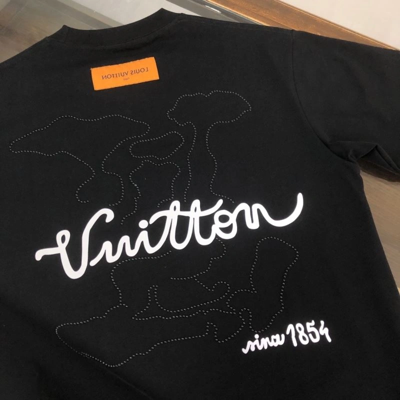 Louis Vuitton T-Shirts Unisex 138864