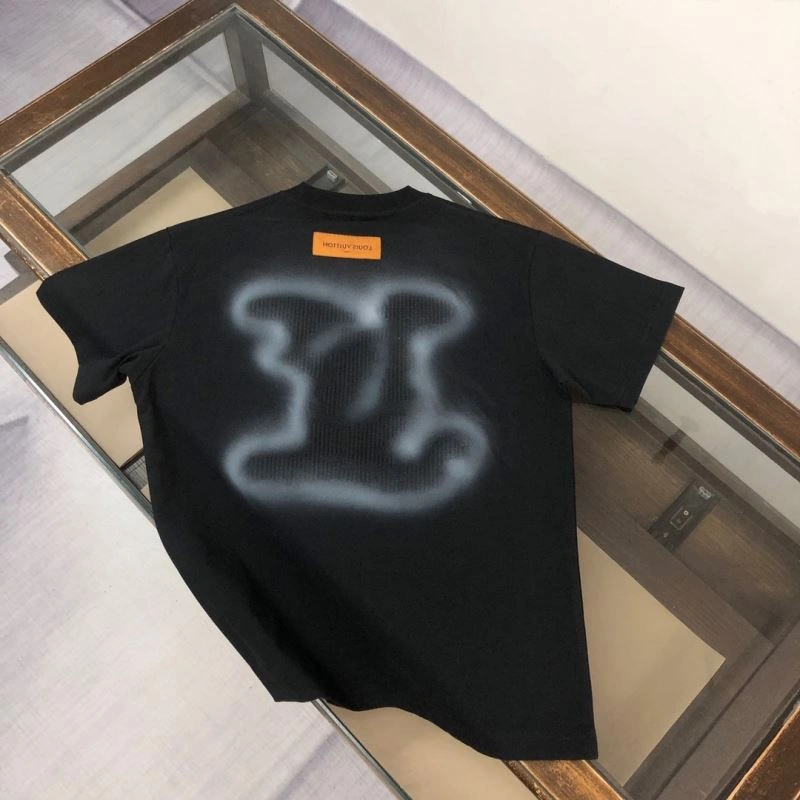 Sporty Louis Vuitton T-Shirts 138861