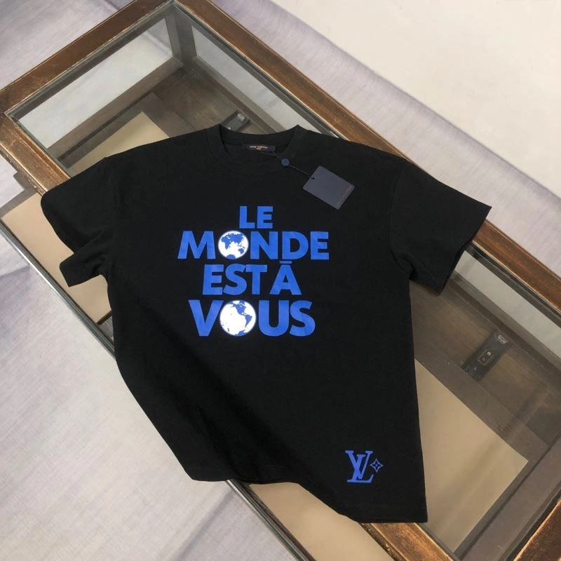 Flexible Louis Vuitton T-Shirts 138869