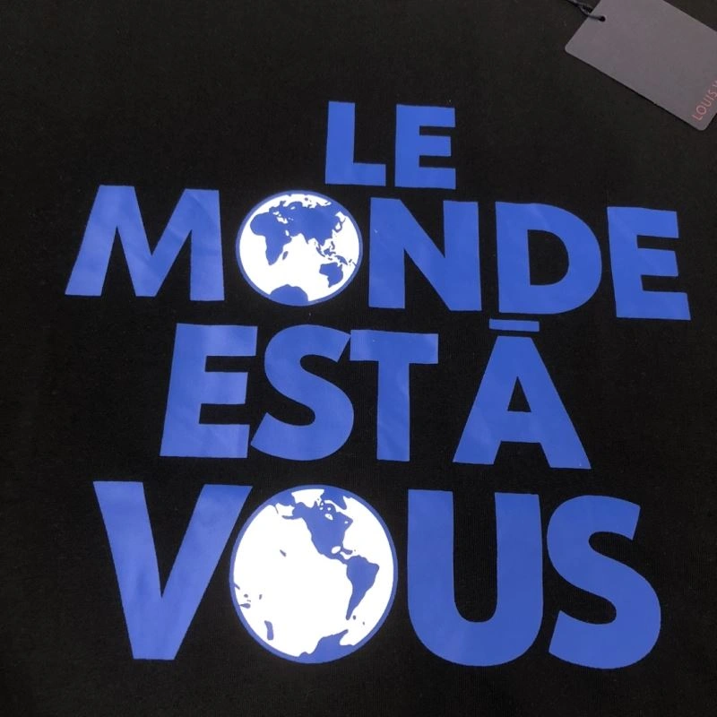 Flexible Louis Vuitton T-Shirts 138869