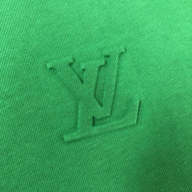 Louis Vuitton T-Shirts UrbanChic 138859