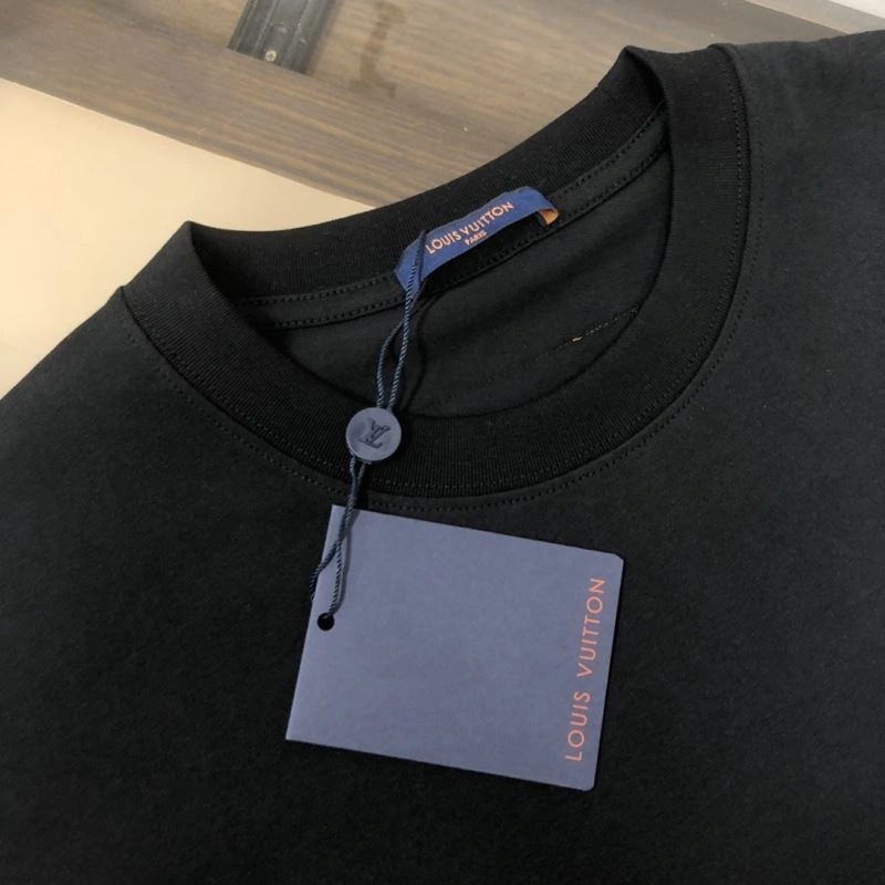 Louis Vuitton T-Shirts Chic 138851