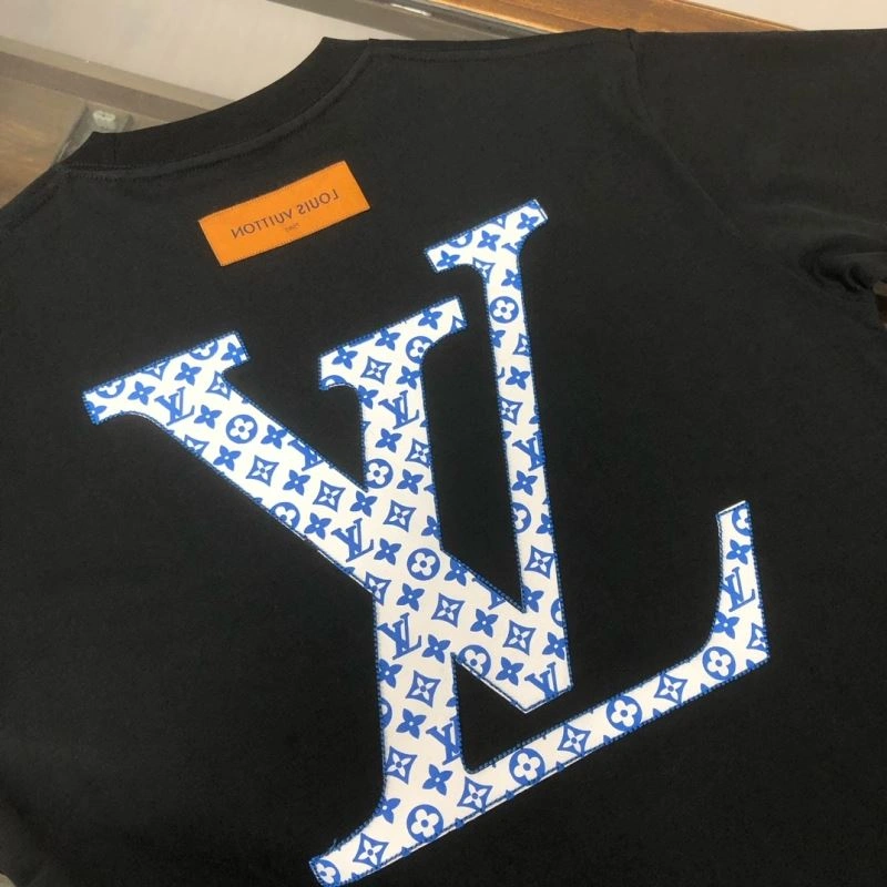 Louis Vuitton T-Shirts Chic 138851