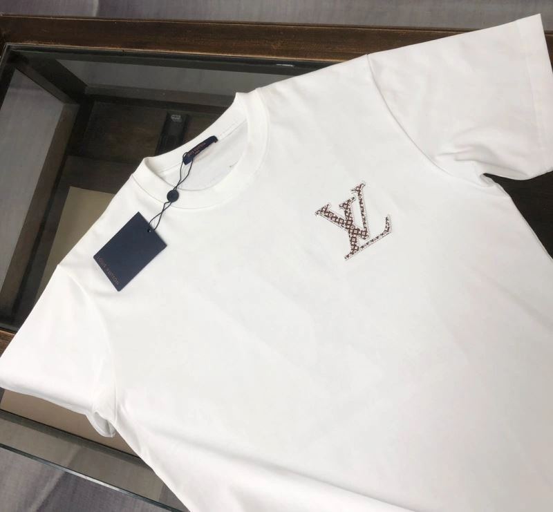 Affordable Louis Vuitton T-Shirts 138850