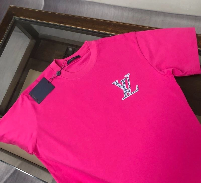 Louis Vuitton T-Shirts Resilient 138847