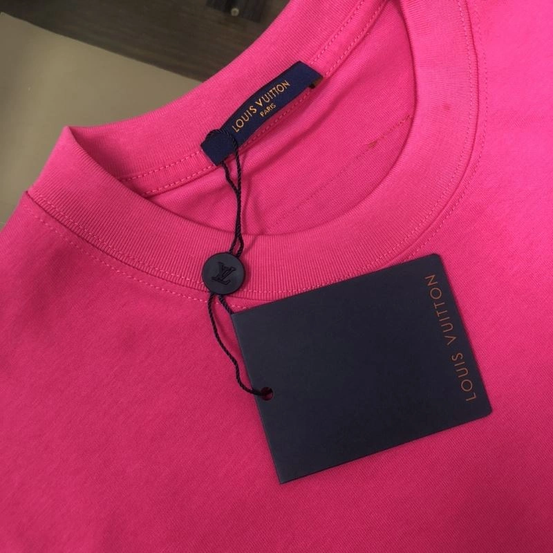 Louis Vuitton T-Shirts Resilient 138847