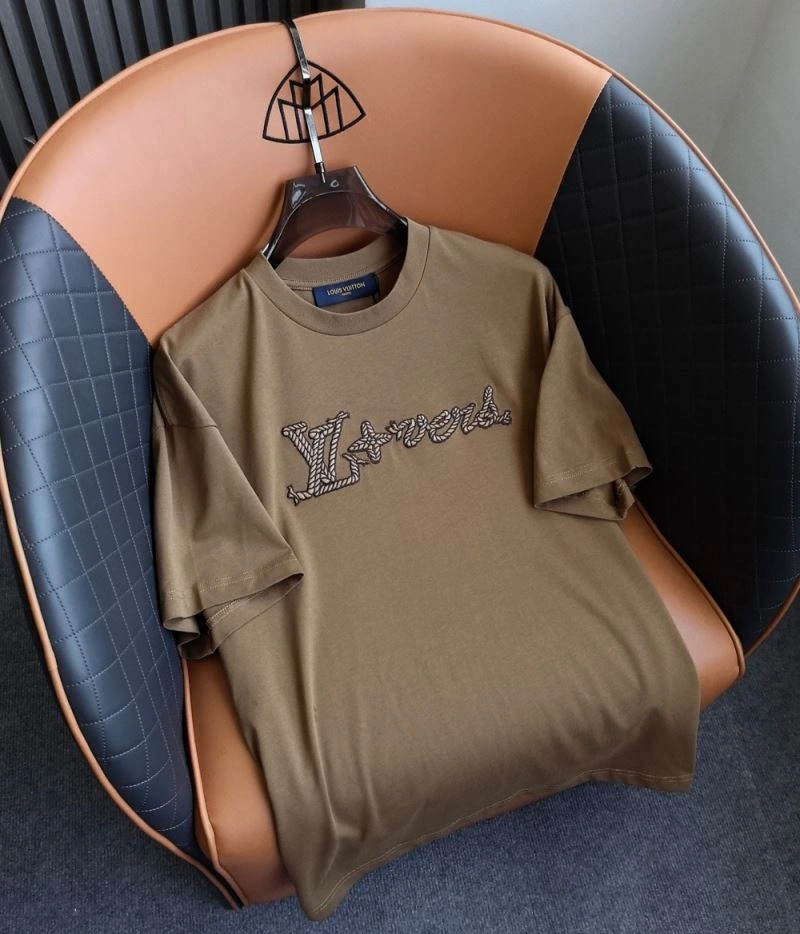 Supportive Louis Vuitton T-Shirts 138828