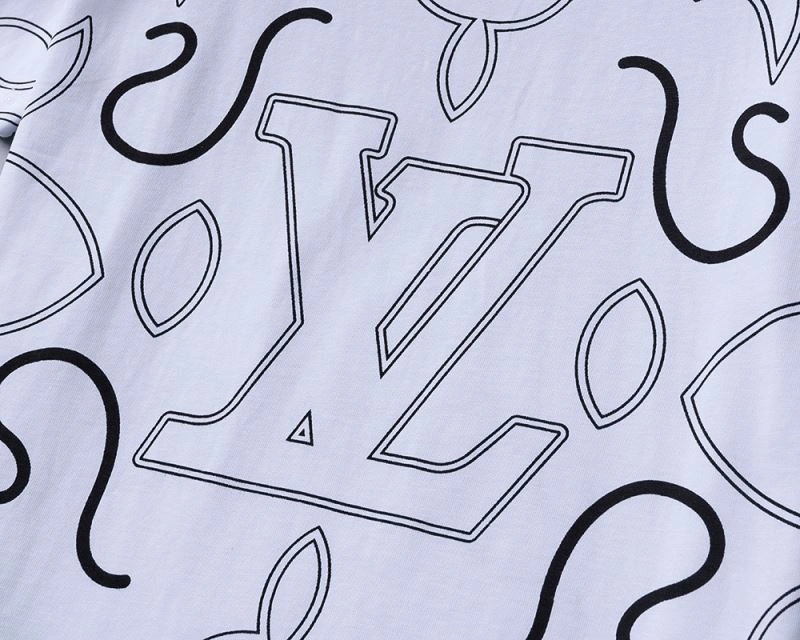 Stylish Louis Vuitton T-Shirts 139260