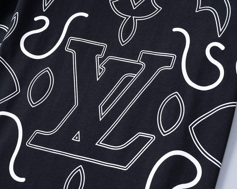 Stylish Louis Vuitton T-Shirts 139260