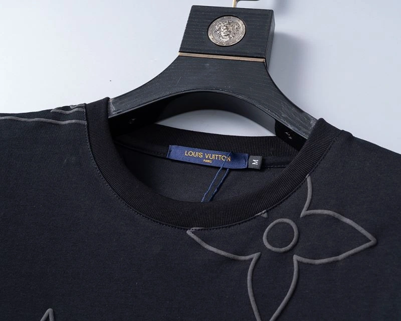 TravelReady Louis Vuitton T-Shirts 139251