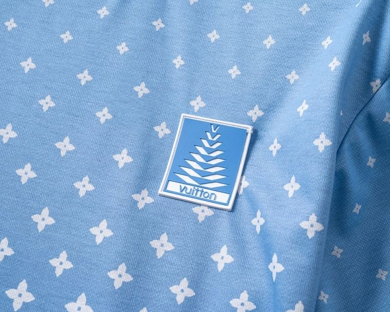 Seasonal Louis Vuitton T-Shirts 139254