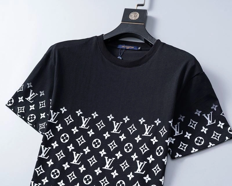 Louis Vuitton T-Shirts Fashionable 139261