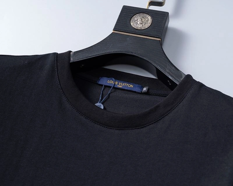 Louis Vuitton T-Shirts Fashionable 139261
