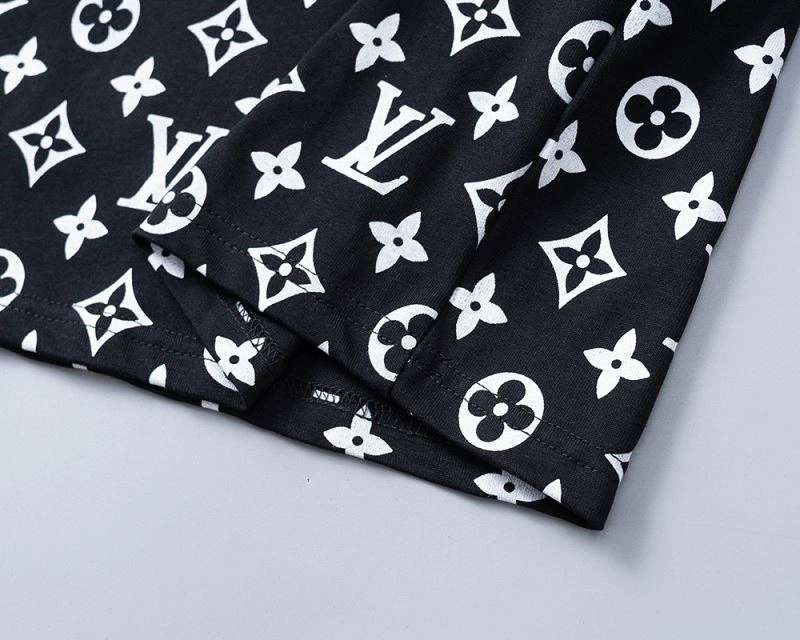 Louis Vuitton T-Shirts Fashionable 139261