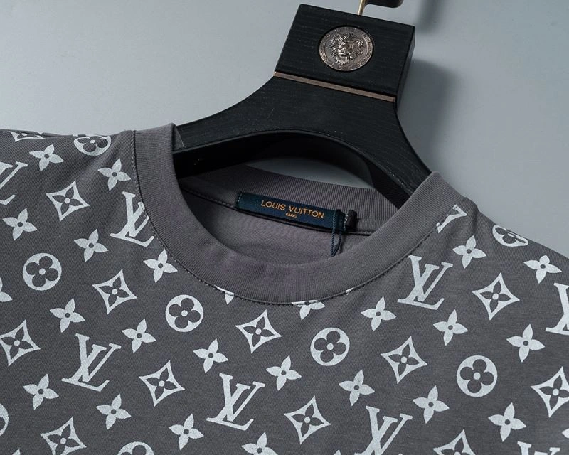 Louis Vuitton T-Shirts Affordable 139256