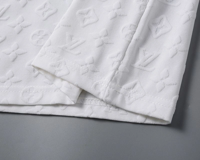 Louis Vuitton T-Shirts Breathable 130347