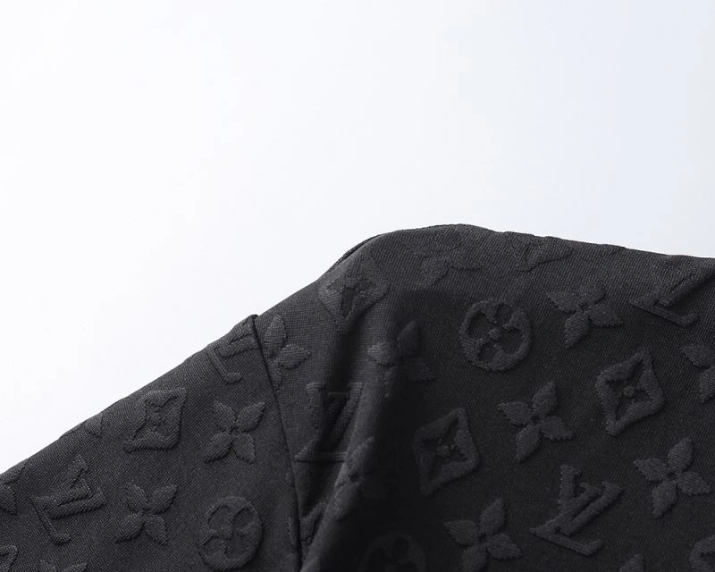 Louis Vuitton T-Shirts Minimalist 139241