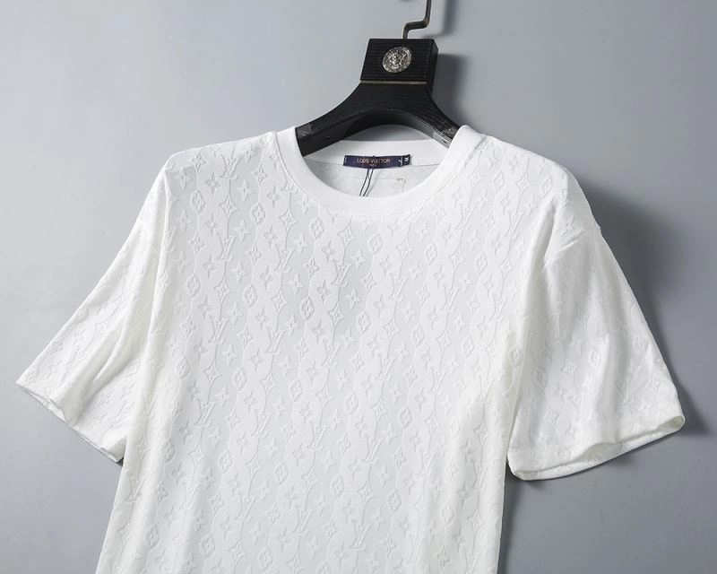 Louis Vuitton T-Shirts Chic 139239