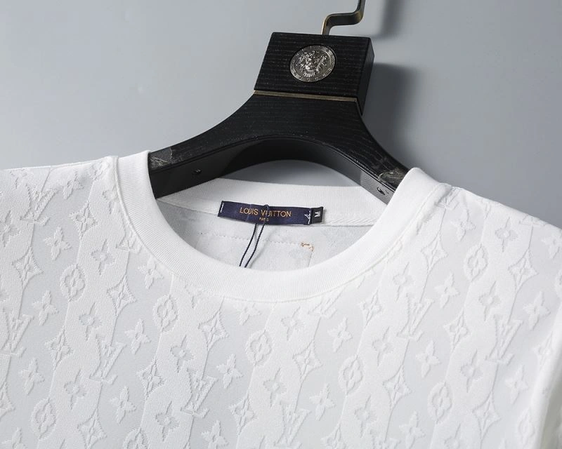 Louis Vuitton T-Shirts Chic 139239
