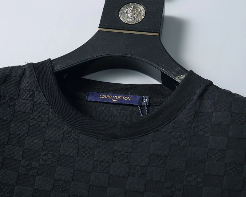 Louis Vuitton T-Shirts WeatherProof 139250