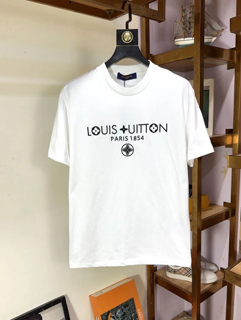 Louis Vuitton T-Shirts Resilient 137336