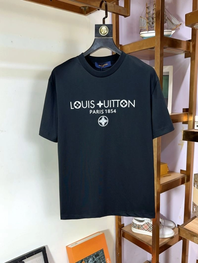 Louis Vuitton T-Shirts Resilient 137336