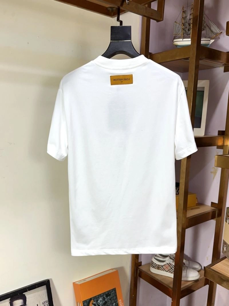 Louis Vuitton T-Shirts Resilient 137336