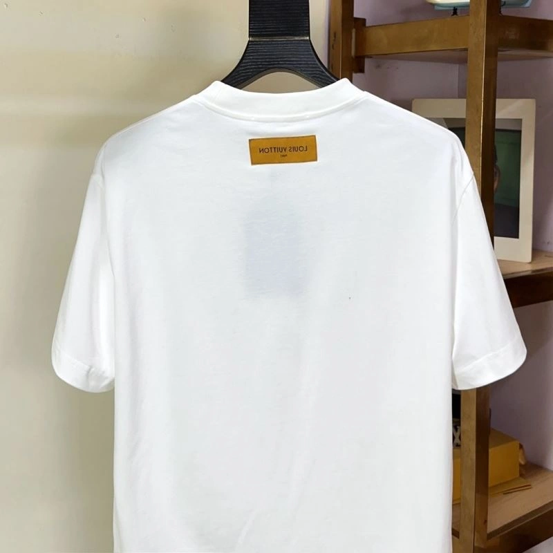 Louis Vuitton T-Shirts Resilient 137336
