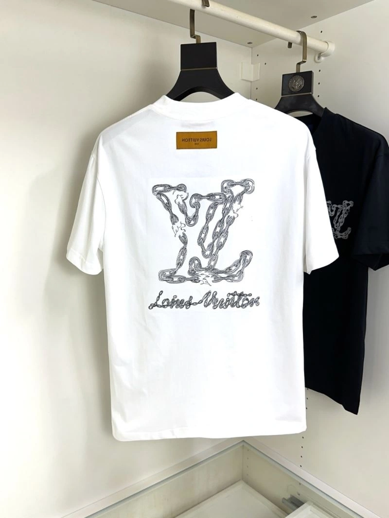 Louis Vuitton T-Shirts Lightweight 137327