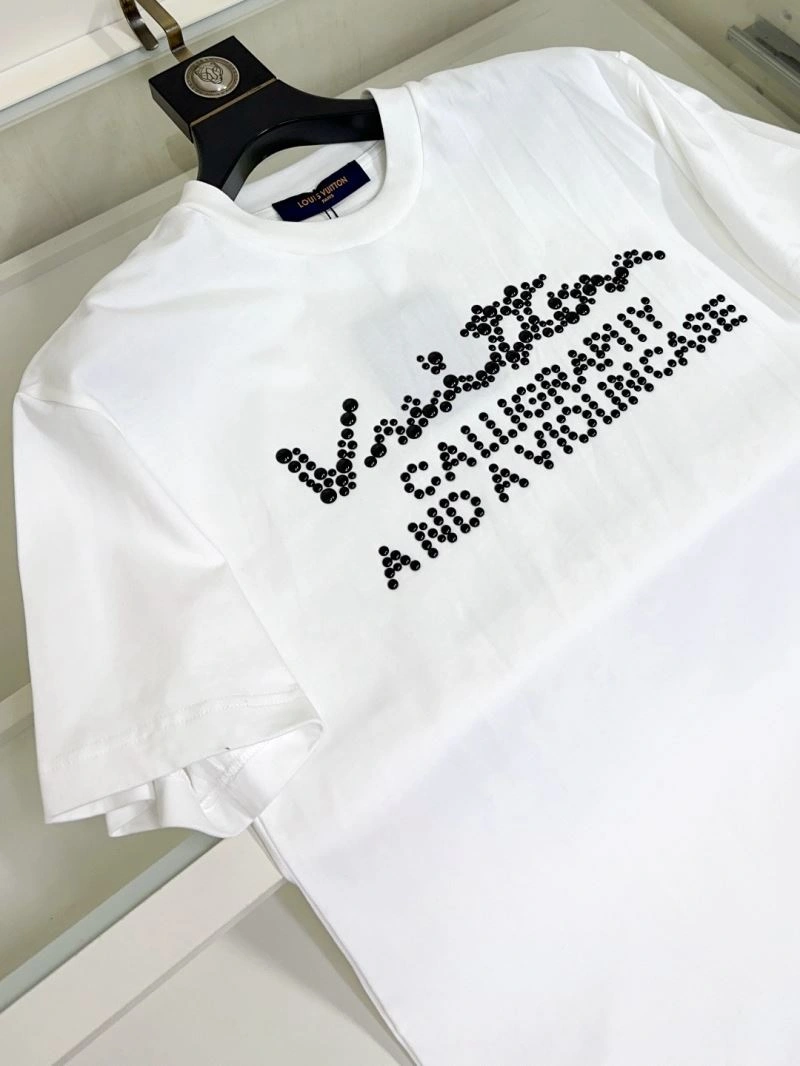 Affordable Louis Vuitton T-Shirts 137320
