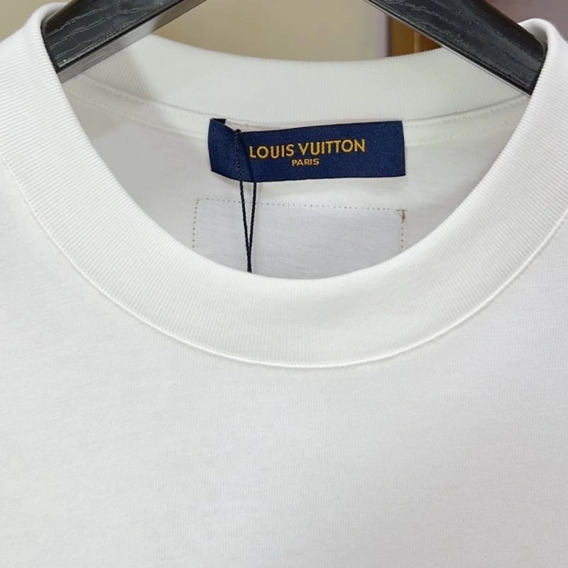 Louis Vuitton T-Shirts WeatherProof 137319