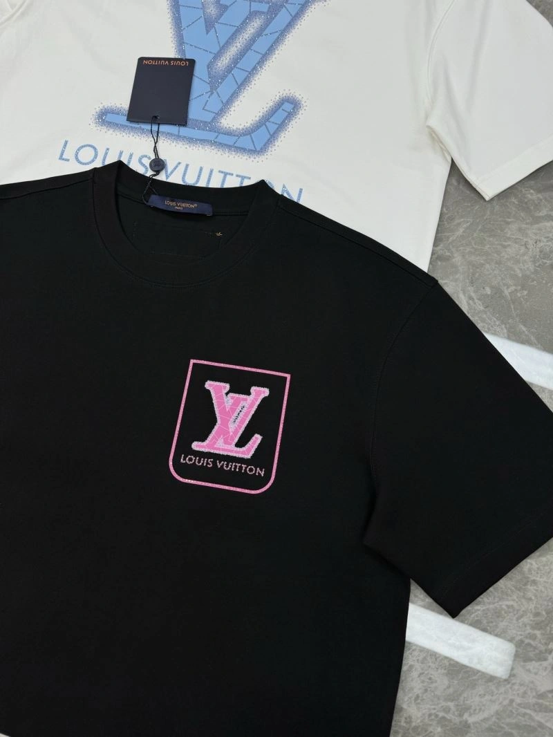 Snug Louis Vuitton T-Shirts 137317