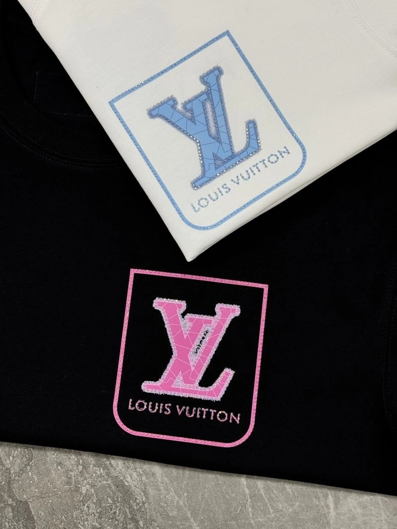 Snug Louis Vuitton T-Shirts 137317