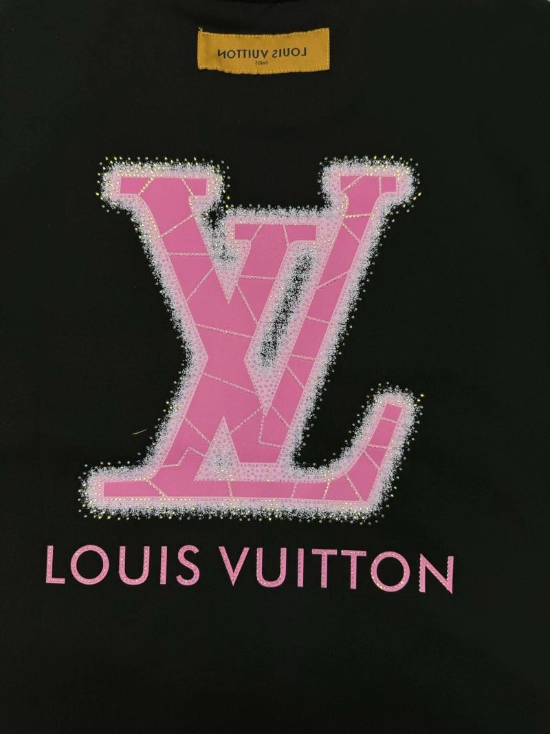 Snug Louis Vuitton T-Shirts 137317