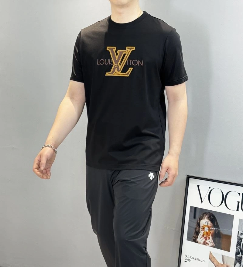GoodFit Louis Vuitton T-Shirts 137340
