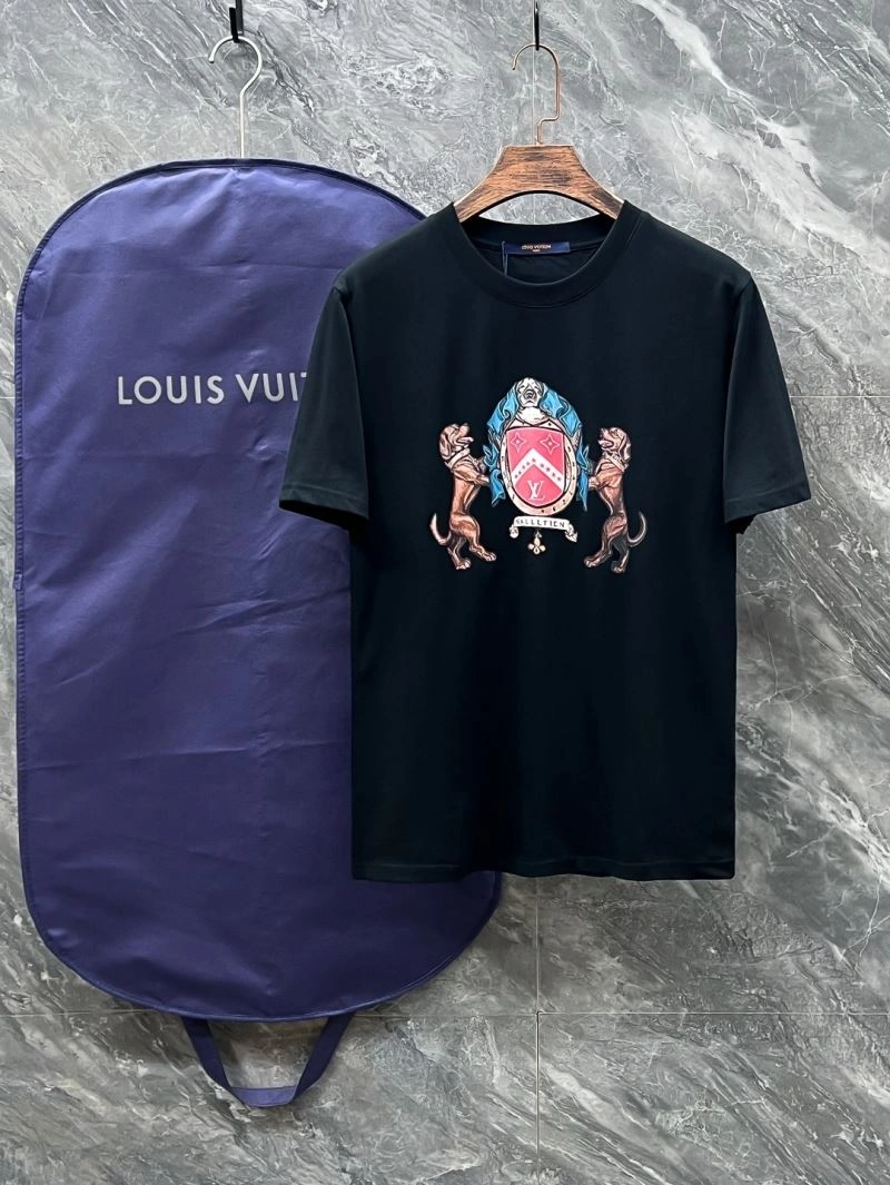Fashionable Louis Vuitton T-Shirts 137309