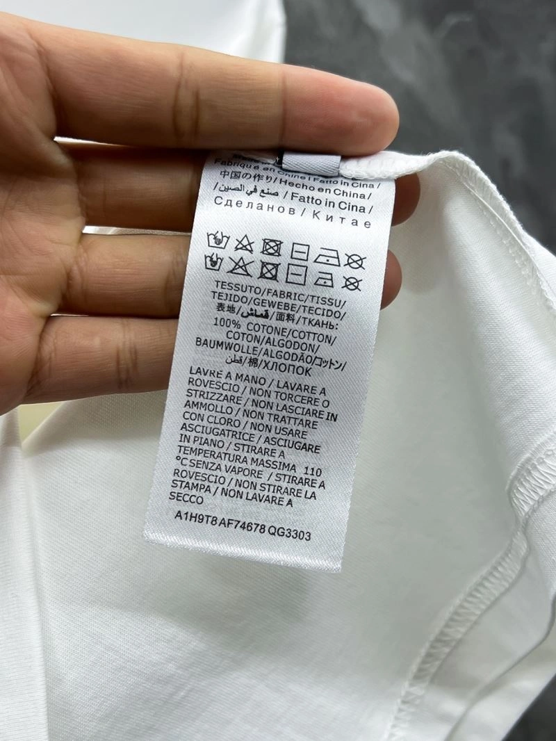 Louis Vuitton T-Shirts Lightweight 137318