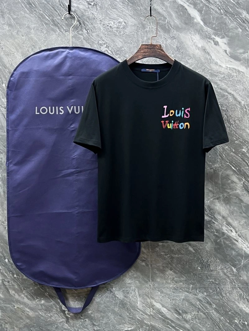 Louis Vuitton T-Shirts Snug 137307