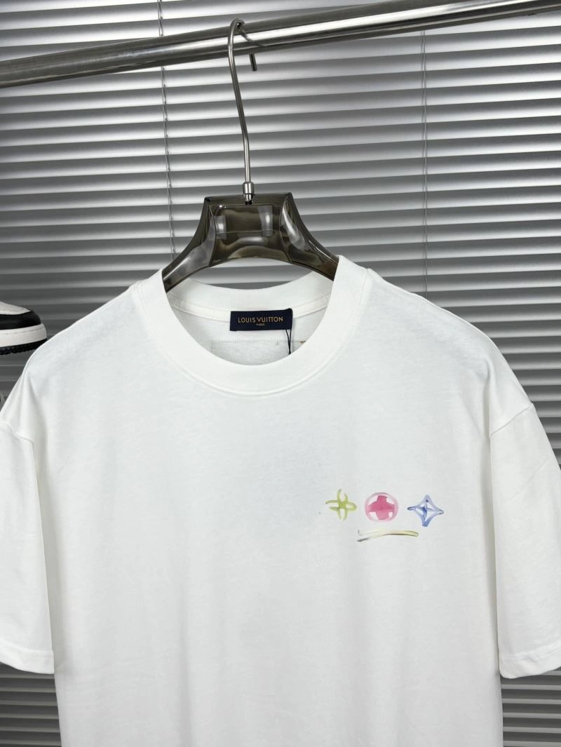 SoftTouch Louis Vuitton T-Shirts 137302