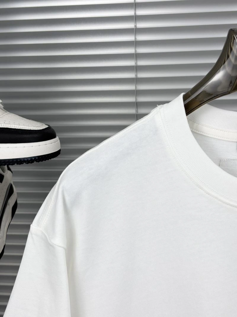 SoftTouch Louis Vuitton T-Shirts 137302