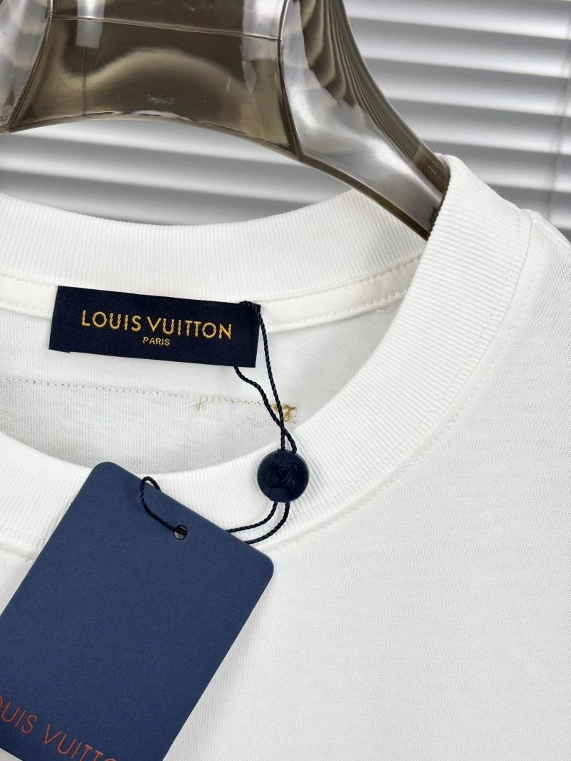 SoftTouch Louis Vuitton T-Shirts 137302