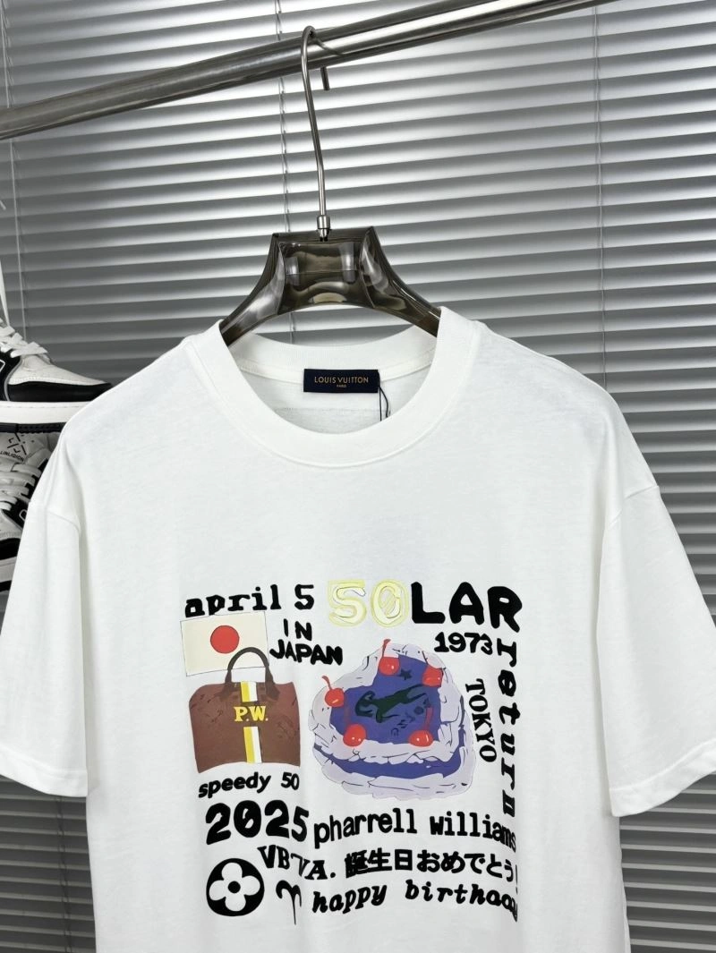 Vibrant Louis Vuitton T-Shirts 137296