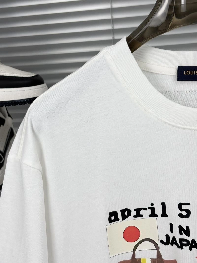 Vibrant Louis Vuitton T-Shirts 137296